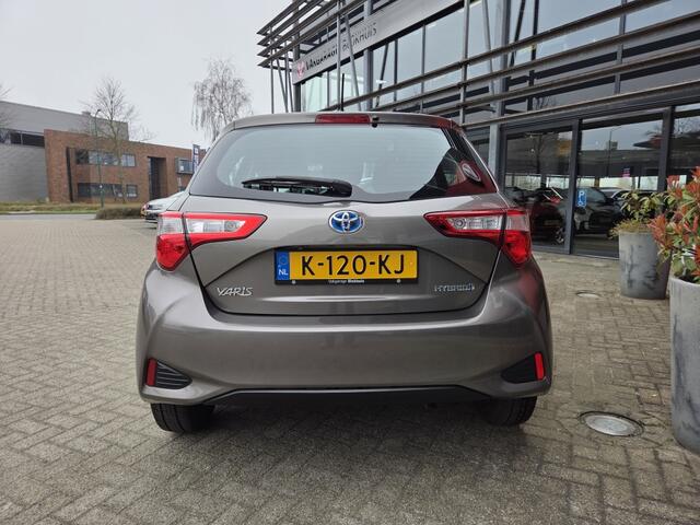 Toyota YARIS 1.5 Hyb. Active