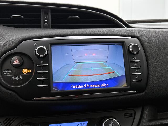 Toyota YARIS 1.5 Hybrid Bi-Tone Plus | Navigatie | Bluetooth | Achteruitrijcamera |