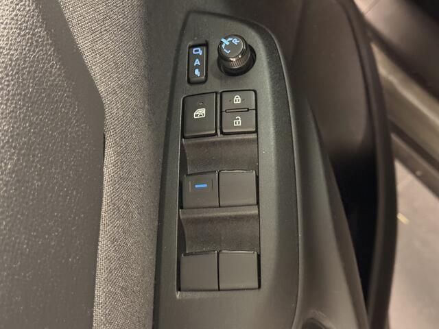 Toyota YARIS Cross 1.5 Hybrid Explore | Stoelverwarming | Parkeersensoren |