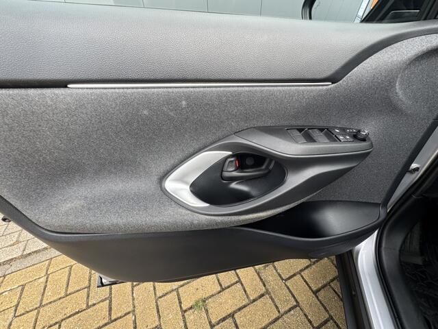 Toyota YARIS 1.5 Hybrid Dynamic HUD, Trekhaak