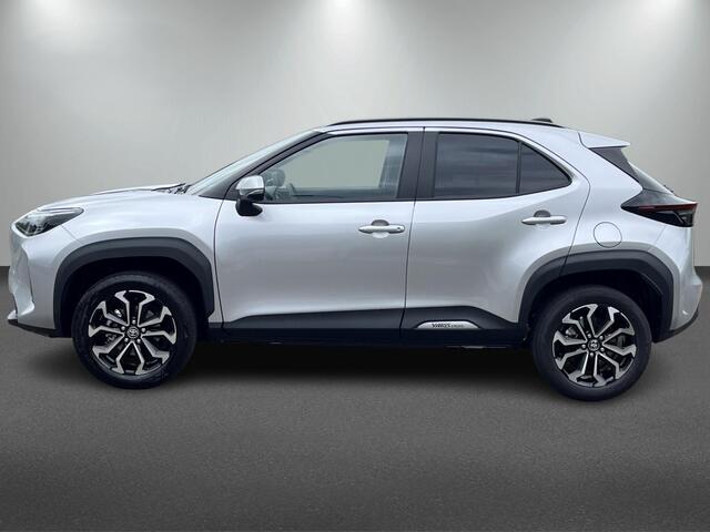 Toyota YARIS Cross 1.5 Hybride 130 pk Black Edition, Safety + Winter pakket.