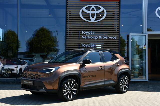 Toyota YARIS Cross 1.5 Hybrid 130 Executive Automaat 130pk | Nieuw Model | Premium Pack | BSM | PDC vóór- & achter |
