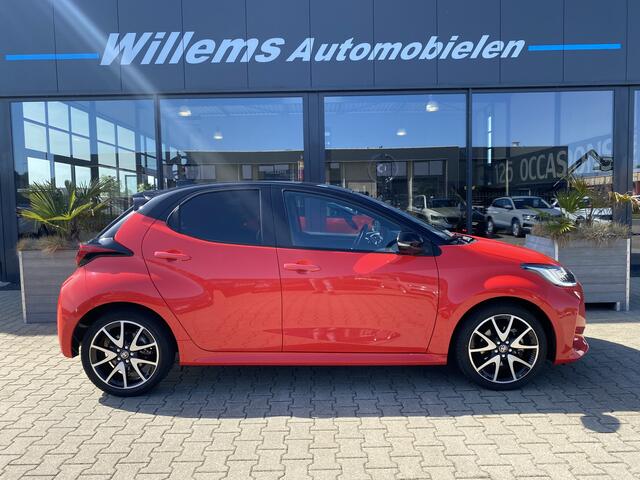 Toyota YARIS 1.5 Hybrid Executive Panoramadak , Stoelverwarming , JBL , pdc V+A