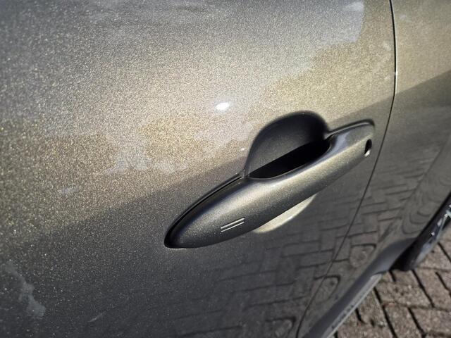 Toyota YARIS Cross 1.5 Hybrid First Edition AWD All-in prijs!