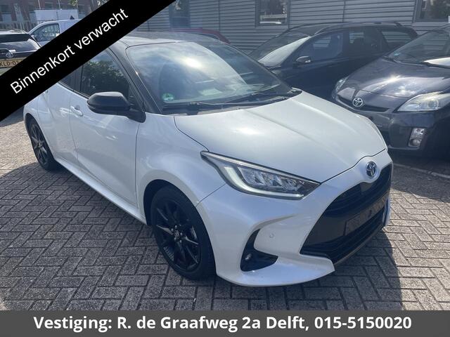 Toyota YARIS 1.5 Hybrid Executive | Stoelverwarming | Navigatie | Parkeersenoren | Apple Carplay/Android Auto
