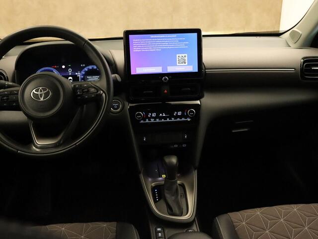 Toyota YARIS Cross 1.5 Hybrid 130 Executive - ORIGINEEL NEDERLANDSE AUTO - APPLE CARPLAY/ANDROID AUTO - ADAPTIEVE CRUISE CONTROL - VOORSTOELEN VERWARMD - CLIMATE CONTROL - KEYLESS ENTRY/START - ACHTERUITRIJCAMERA - LED KOPLAMPEN