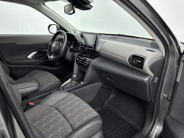 Toyota YARIS Cross 1.5 Hybrid Executive Bi-Tone | 360° Camera | PDC | JBL Audio | ***