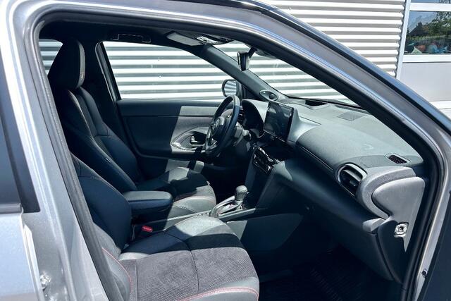Toyota YARIS Cross 1.5 Hybrid GR Sport Two-Tone