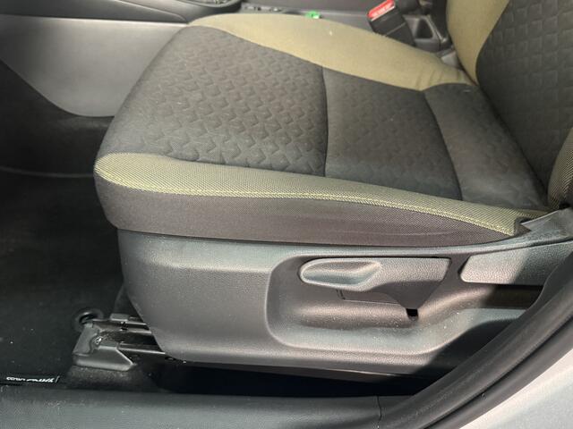 Toyota YARIS Cross 1.5 Hybrid Explore | Stoelverwarming | Parkeersensoren voor & achter | CarPlay |