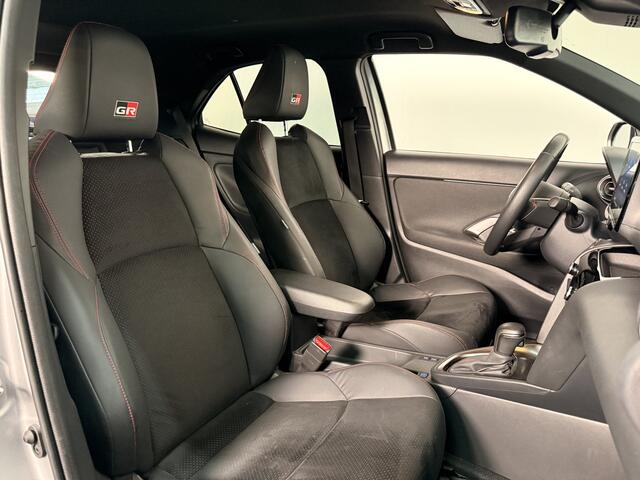 Toyota YARIS Cross 1.5 Hybrid GR Sport | HUD | JBL | Elektrische achterklep |