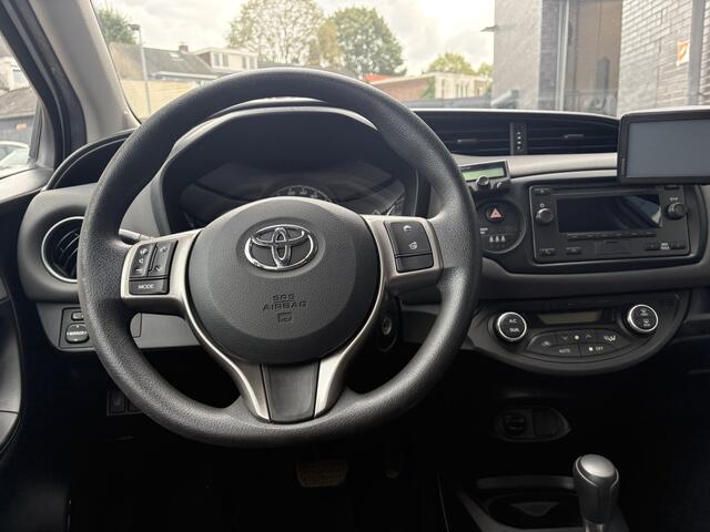 Toyota YARIS 1.5 Hybrid Aspiration, climate control, navi