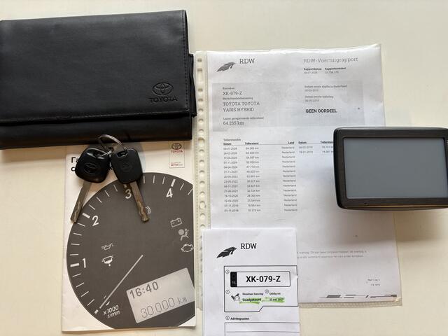 Toyota YARIS 1.5 Hybrid Aspiration, climate control, navi