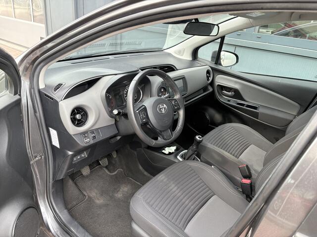 Toyota YARIS 1.0 VVT-i Connect 5-drs. CAMERA/CARPLAY/AIRCO/15INCH