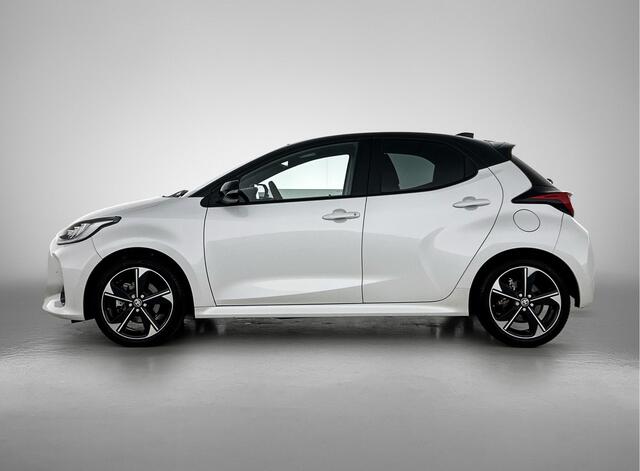 Toyota YARIS 1.5 Hybrid 130 Launch Edition | Panoramadak | JBL | Head-Up Display | Dodehoek detectie | Parkeersensoren voor+achter | Stoel+stuurverwarming | Draadloze telefoonlader | Navigatie | Apple CarPlay/Android Auto |