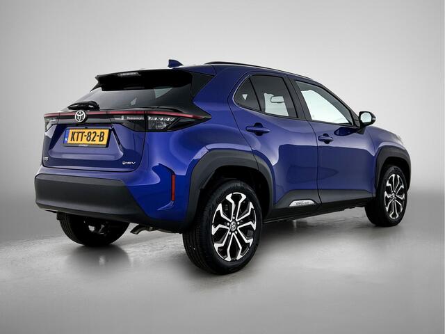 Toyota YARIS Cross 1.5 Hybrid 115 First Edition + | BTW Voertuig | Stoel+stuurverwarming | Draadloze telefoonlader | Navigatie | Apple CarPlay/Android Auto | Cruise Control Adaptive |