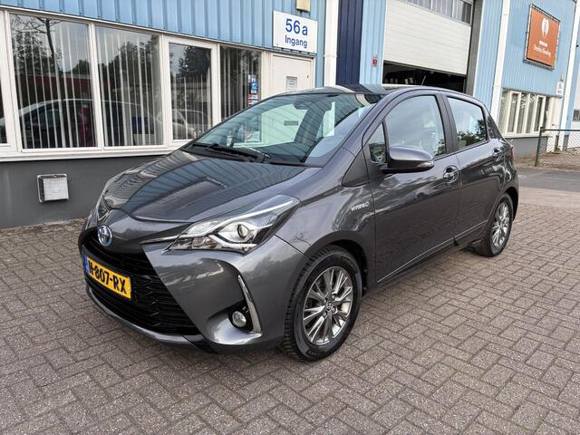 Toyota YARIS 1.5 Hybrid Aspiration Navi Camera Lmv