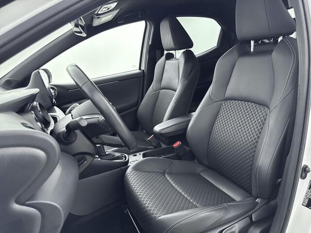 Toyota YARIS 1.5 Hybrid Executive | Parkeersensoren V+A | Blindspot | Stoelverwarming |