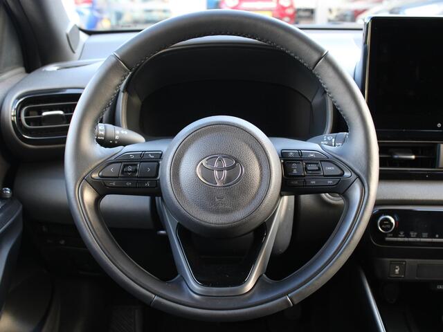 Toyota YARIS 1.5 Hybrid 130 Executive | KEYLESS ENTRY | STOELVERWARMING | APPLE CARPLAY |