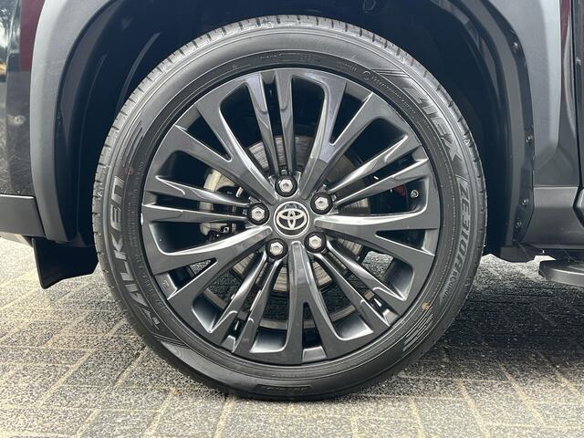 Toyota YARIS Cross 1.5 Hybrid Adventure | Navigatie | Head up display | Stoelverwarming | 18 inch LM-velgen |