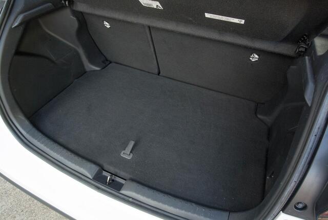 Toyota YARIS 1.5 Hybrid 10j Garantie