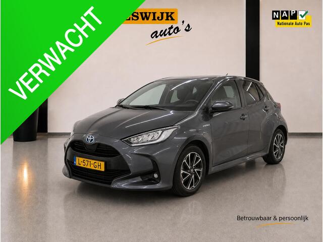 Toyota YARIS 1.5 Hybrid Style Navigatiesysteem | Stoelverwarming | Licht matealen velgen | Als nieuw !!!