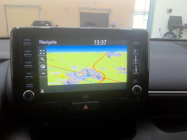 Toyota YARIS 1.5 Hybrid Style Navigatiesysteem | Stoelverwarming | Licht matealen velgen | Als nieuw !!!