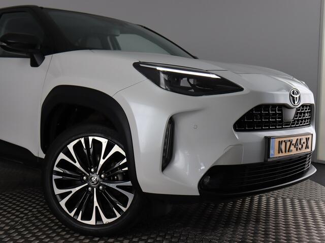 Toyota YARIS Cross 1.5 Hybrid Executive (Camera / Stoel-Stuurverwarming / Dodehoek / Half leder / Carplay / BiTone / ACC)