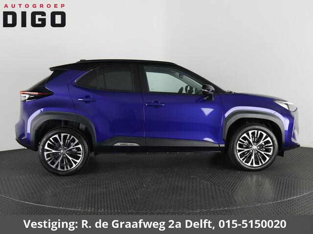 Toyota YARIS Cross 1.5 Hybrid 130 Executive Bi-Tone | HUD | Parkeersensoren | Stuur- & Stoelverwarming | Navigatie | BSM