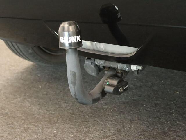 Toyota YARIS 1.5 Hybrid Executive - AFNEEMBARE TREKHAAK - DODEHOEK DETECTIE - HEAD-UP DISPLAY - JBL AUDIO - KEYLESS ENTRY/START - PARKEERSENSOREN VOOR EN ACHTER - STUUR/STOELVERWARMING - APPLE CARPLAY/ANDROID AUTO