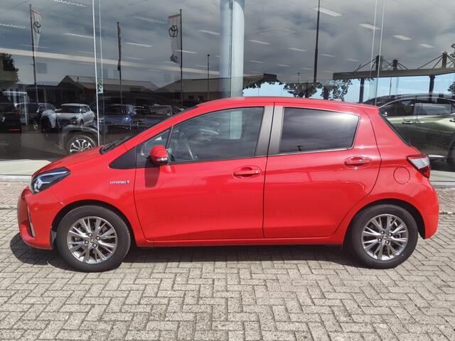 Toyota YARIS 1.5 Hybrid Dynamic | NL Auto | Navi | Keyless Entry & Start | Cruise Control
