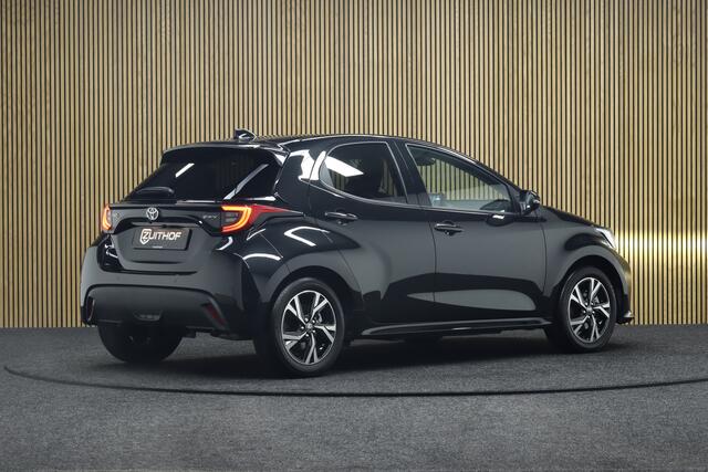 Toyota YARIS 1.5 Hybrid 115 Dynamic + Comfort Pack | Adaptive-cruise | Apple Carplay & Android Auto | Parkeersensoren V+A | Camera | Clima | Maps Navigatie | Keyless | Stoel & Stuurverwarming | Dodehoekdetectie