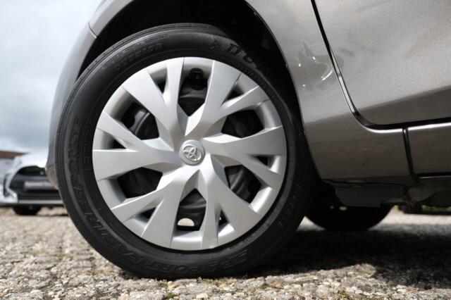 Toyota YARIS 1.5 Hybrid Aspiration Automaat | Climate control | Toyota Touch® 2 multimediasysteem met 7" touch screen* | Multi-information display (4.2" TFT-kleurenscherm) | Parkeerhulpcamera achter (met hulplijne