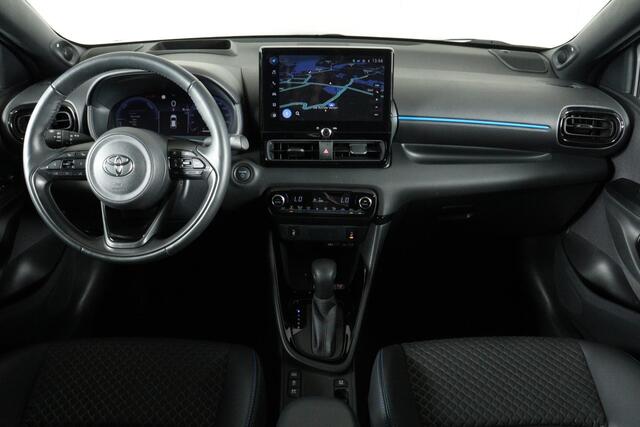 Toyota YARIS 1.5 Hybrid 130 Executive, Panodak