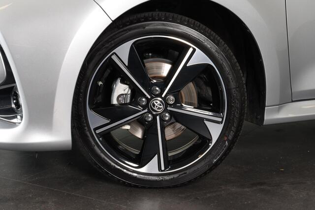 Toyota YARIS 1.5 Hybrid 130 Executive, Panodak