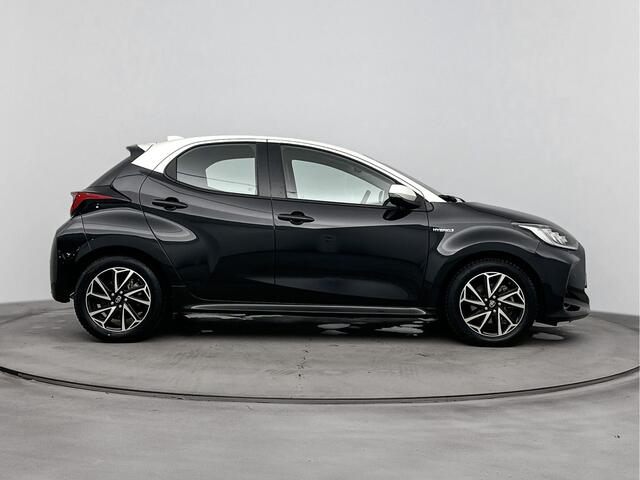 Toyota YARIS 1.5 Hybrid Style | Parkeersensoren | Navigatie | Dodehoek Detectie |