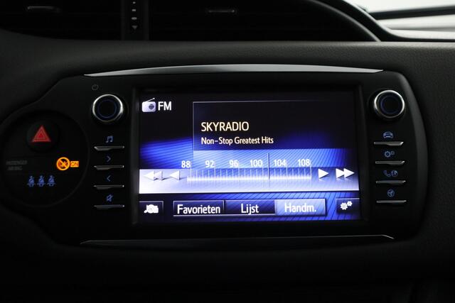 Toyota YARIS 1.5 Hybrid Aspiration | Navigatie systeem | Klimaat control |