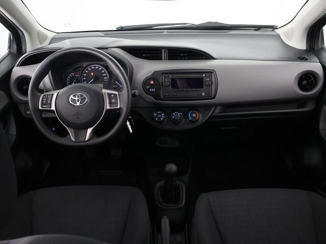 Toyota YARIS 1.0 VVT-i Aspiration | Airco | Bluetooth | Lichtmetalen velgen | Mistlampen |