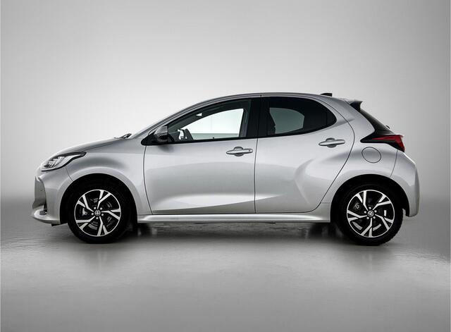 Toyota YARIS 1.5 Hybrid 115 Dynamic | Parkeersensoren V+A | Blindspot | Stuur-Stoelverwarming |