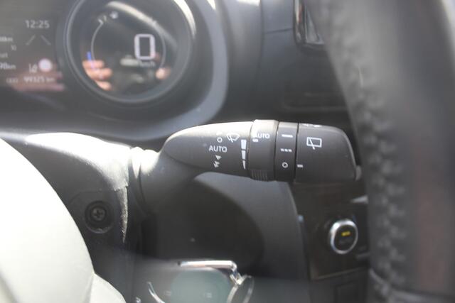 Toyota YARIS Cross 1.5 Hybrid Active airco automatisch l Achteruitrijcamera l Apple Carplay/Android Auto l Grootlichtassistent