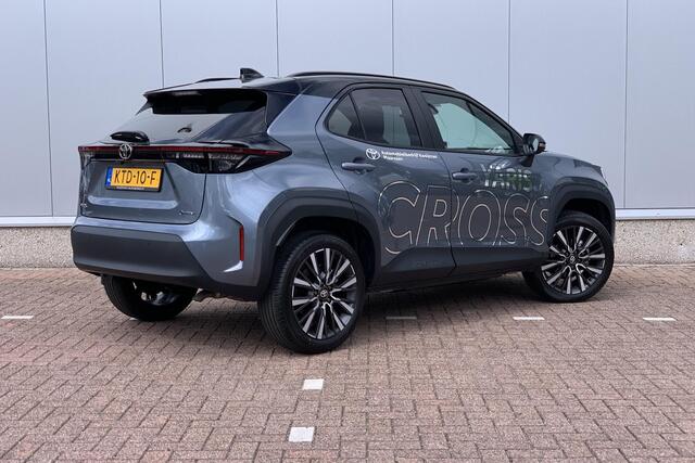 Toyota YARIS Cross 1.5 Hybrid 130 Executive | JBL Audio | Stuur en Stoelverwarming | Heads-Up Display | Parkeersensoren v&a | Elektrische Achterklep | Dodehoek Assistent |