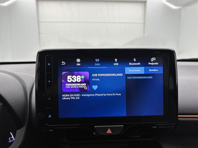 Toyota YARIS Cross 1.5 Hybrid Dynamic Bi-tone | Navigatie | PDC | BLS | Stuur-Stoelverwarming |