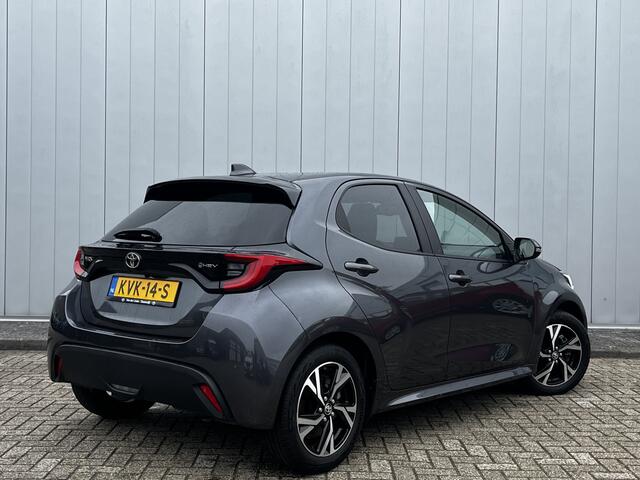 Toyota YARIS 1.5 Hybrid Dynamic Limited Parkeersensoren Stoel Stuurverwarming
