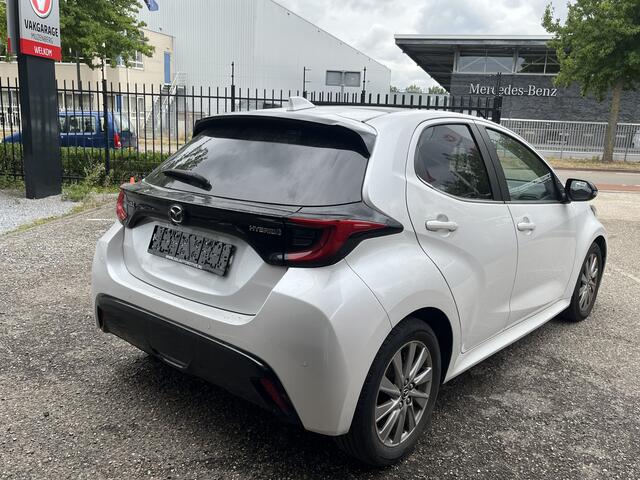 Toyota YARIS 1.5 Hybrid Homura Plus // PANORAMADAK!! // ADAPTIVE CRUISE // CAMERA // CLIMA // HALF LEDER // HEAD UP DISPLAY //