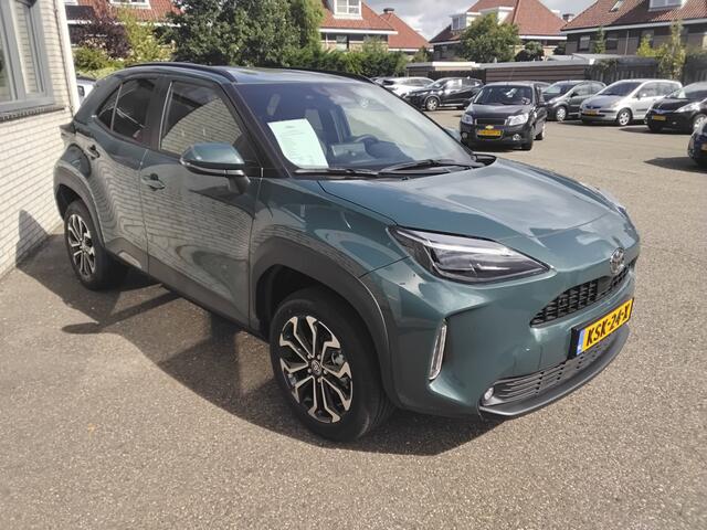 Toyota YARIS Cross 1.5 Hybrid 130 Style Edition Forest green/blindspot/