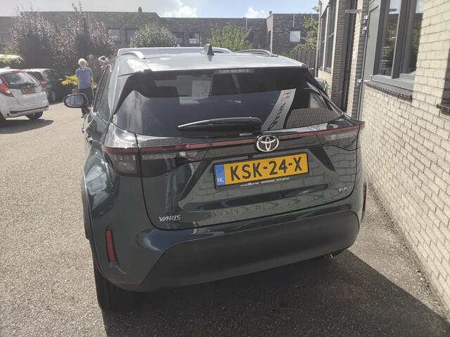 Toyota YARIS Cross 1.5 Hybrid 130 Style Edition Forest green/blindspot/
