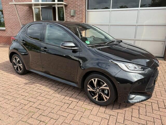 Toyota YARIS 1.5 Hybrid 115 First Edition