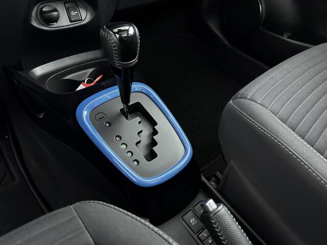Toyota YARIS 1.5 Hybrid Bi-Tone | Panoramadak | Keyless Entry/Start | Parkeercamera |