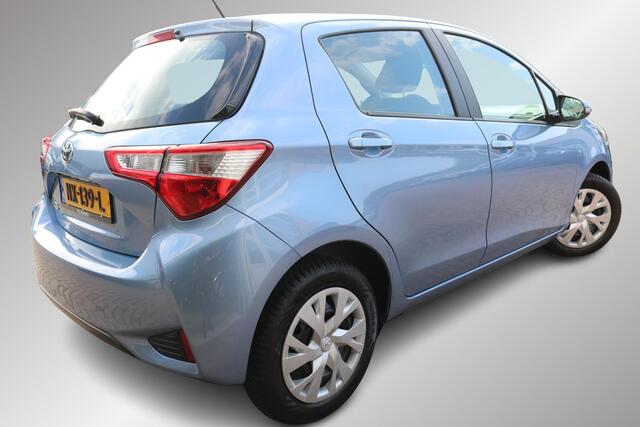 Toyota YARIS 1.5 VVT-i Aspiration Navigatie, Cruise controle, Achteruitrijcamera