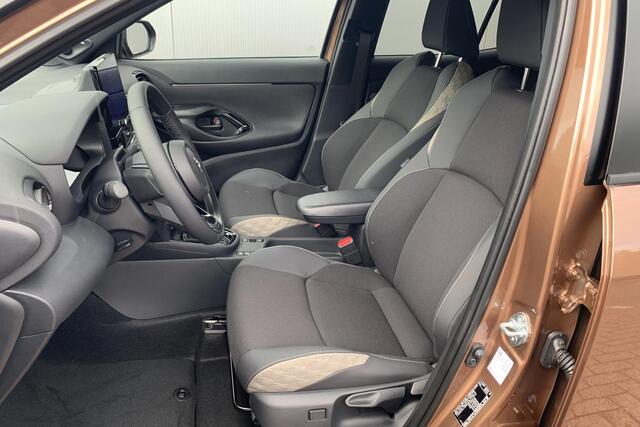 Toyota YARIS Cross 1.5 Hybrid 130 Executive / Premium Pack / Head-Up / Stoel- en Stuurverwarming / Direct Leverbaar!