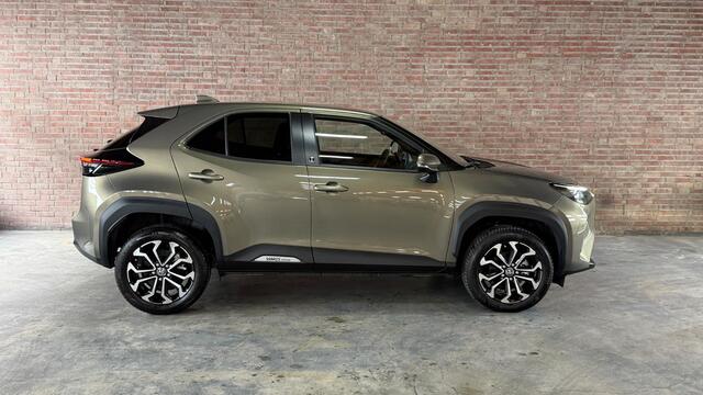 Toyota YARIS Cross 1.5 Team D. Hybrid / Winter Pakket / Safety Pakket / Clima / CarPlay / Navi / PDC / Keyless
